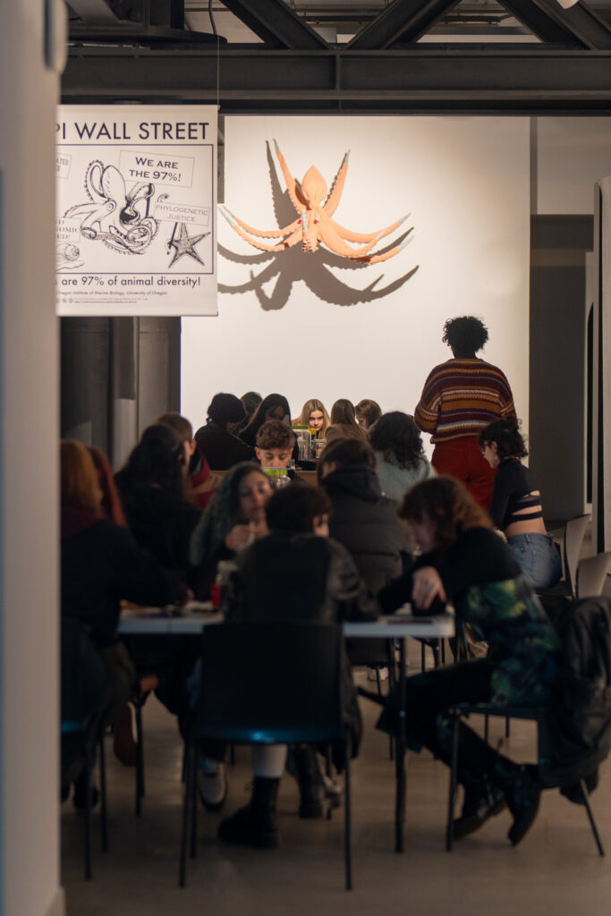 Exposición “Ciencia fricción. Vida entre especies compañeras”